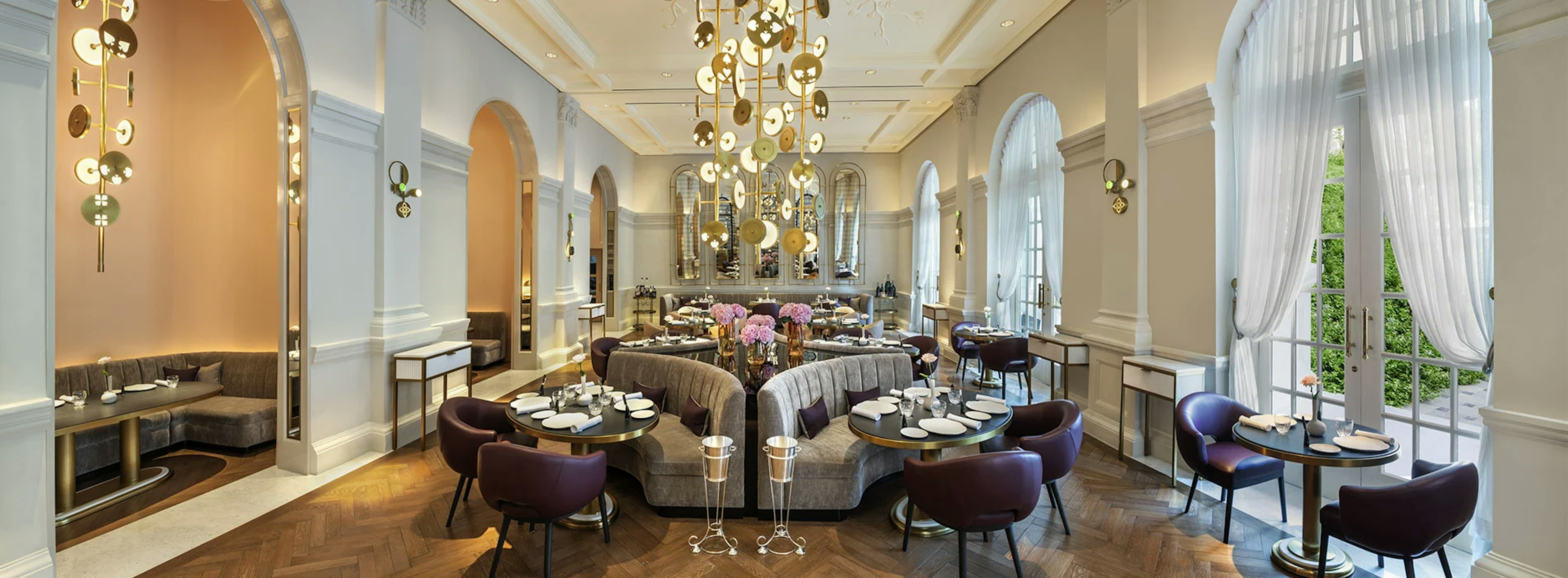 Photo d'un restaurant dans un hôtel