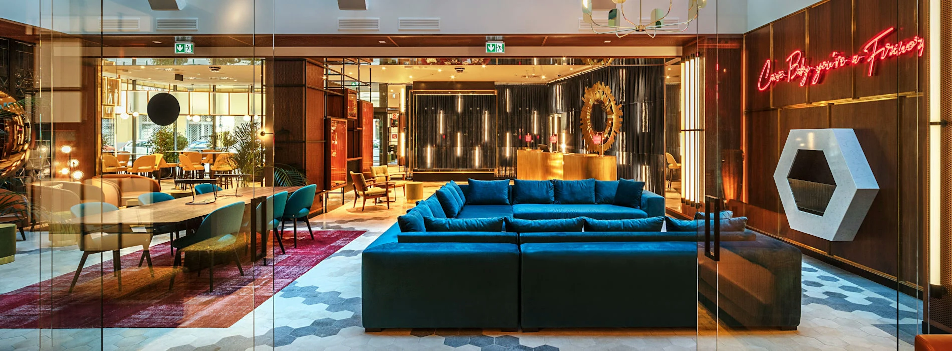 L'intérieur d'une pièce de vie d'un hôtel