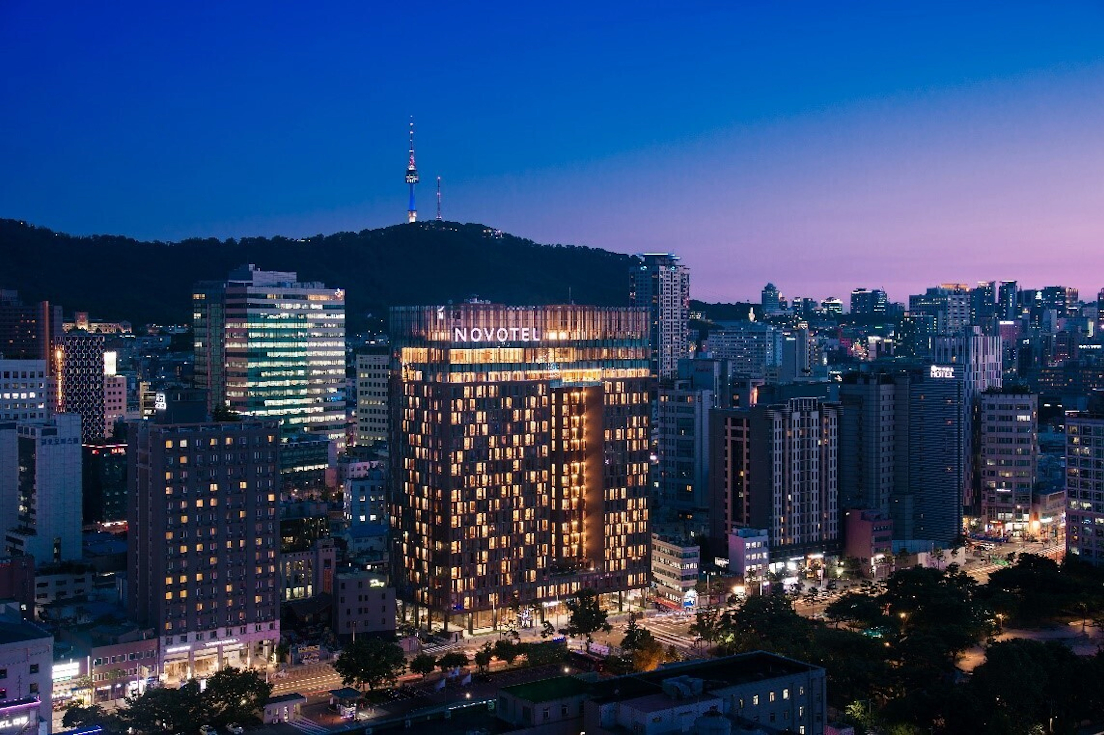 Novotel Seoul Ambassador Dongdaemmunbuilding-jpg