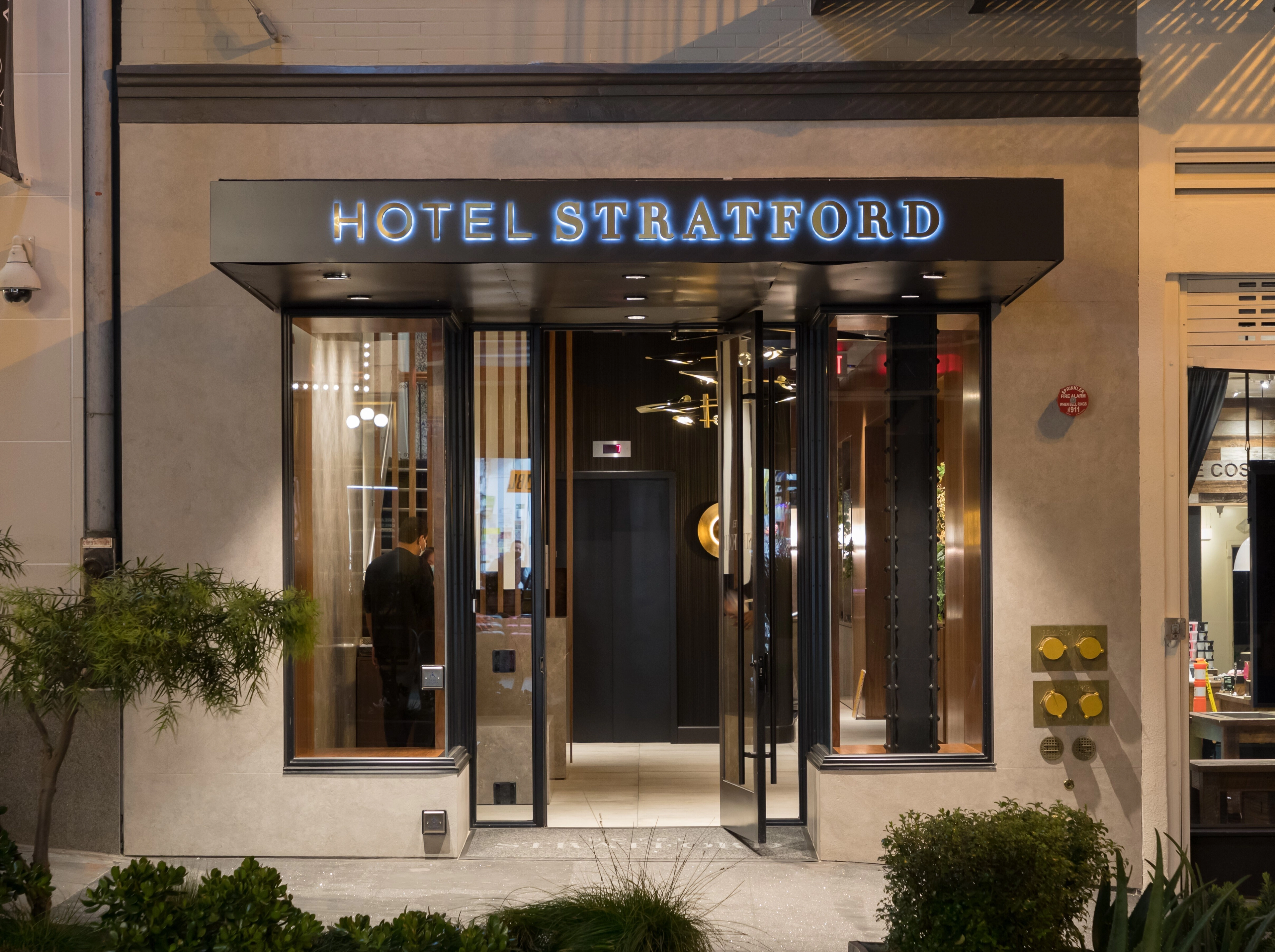 Hotel Stratford Peter Lyons - 1-jpg
