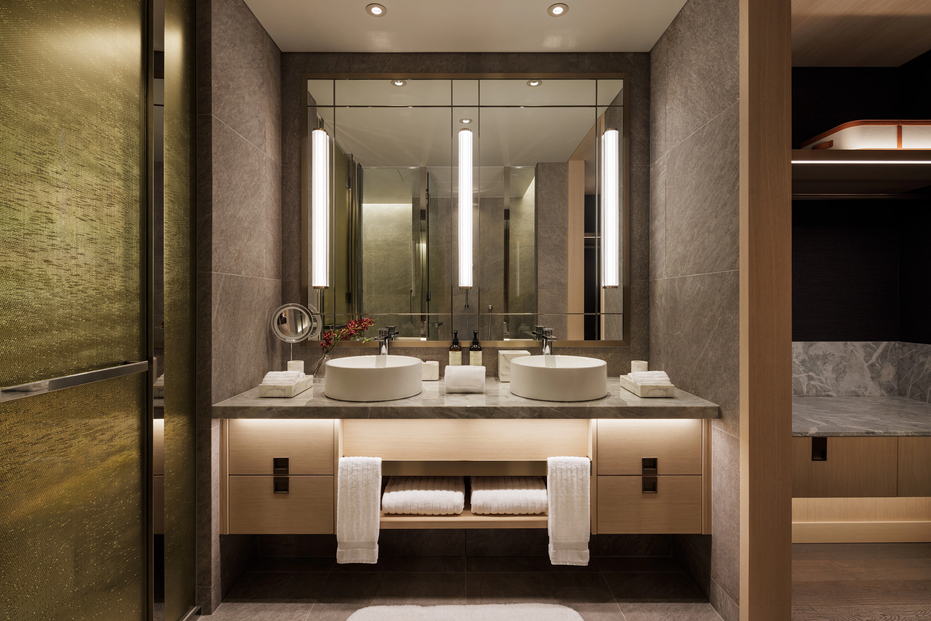 Fairmont Tokyo - FAIRMONT GOLD SUITE - Bathroom